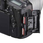 اسلات کارت حافظه دوربین نیکون d780