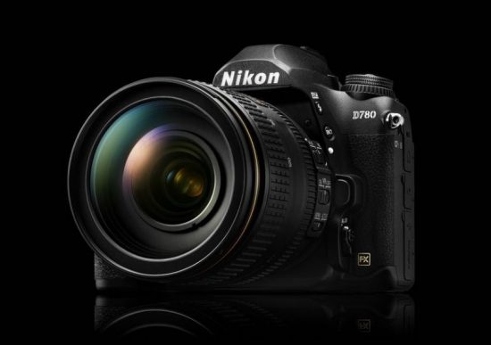 نگاهی بر Nikon D780