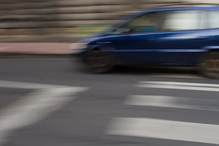 panning photography cars