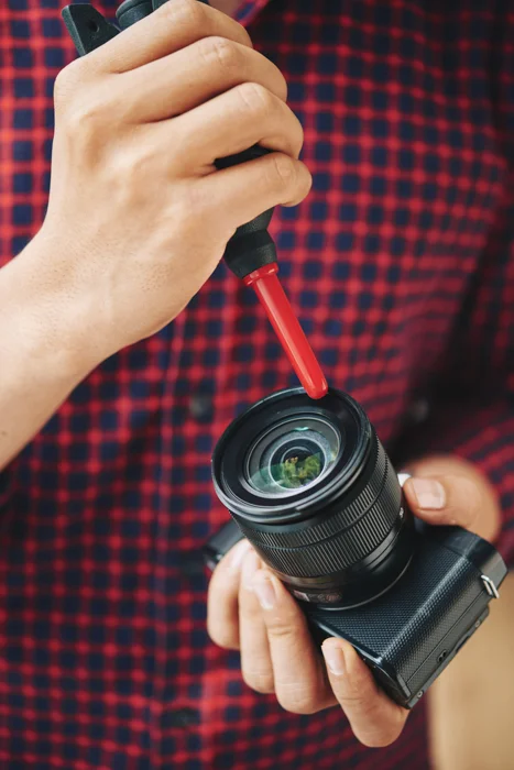 How to clean a camera lens 6