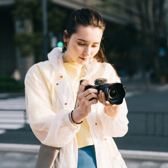 دوربین بدون آینه سونی Sony ZV-E10 16-50mm - Image 13