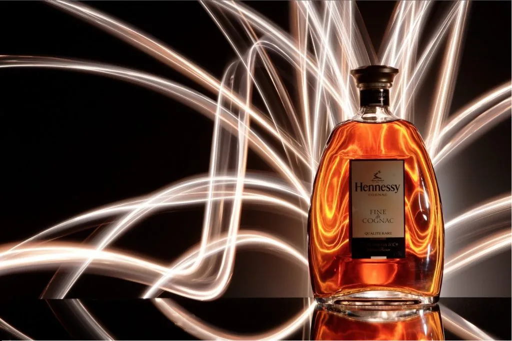 ایده عکاسی لایت پینتینگ محصول با نور