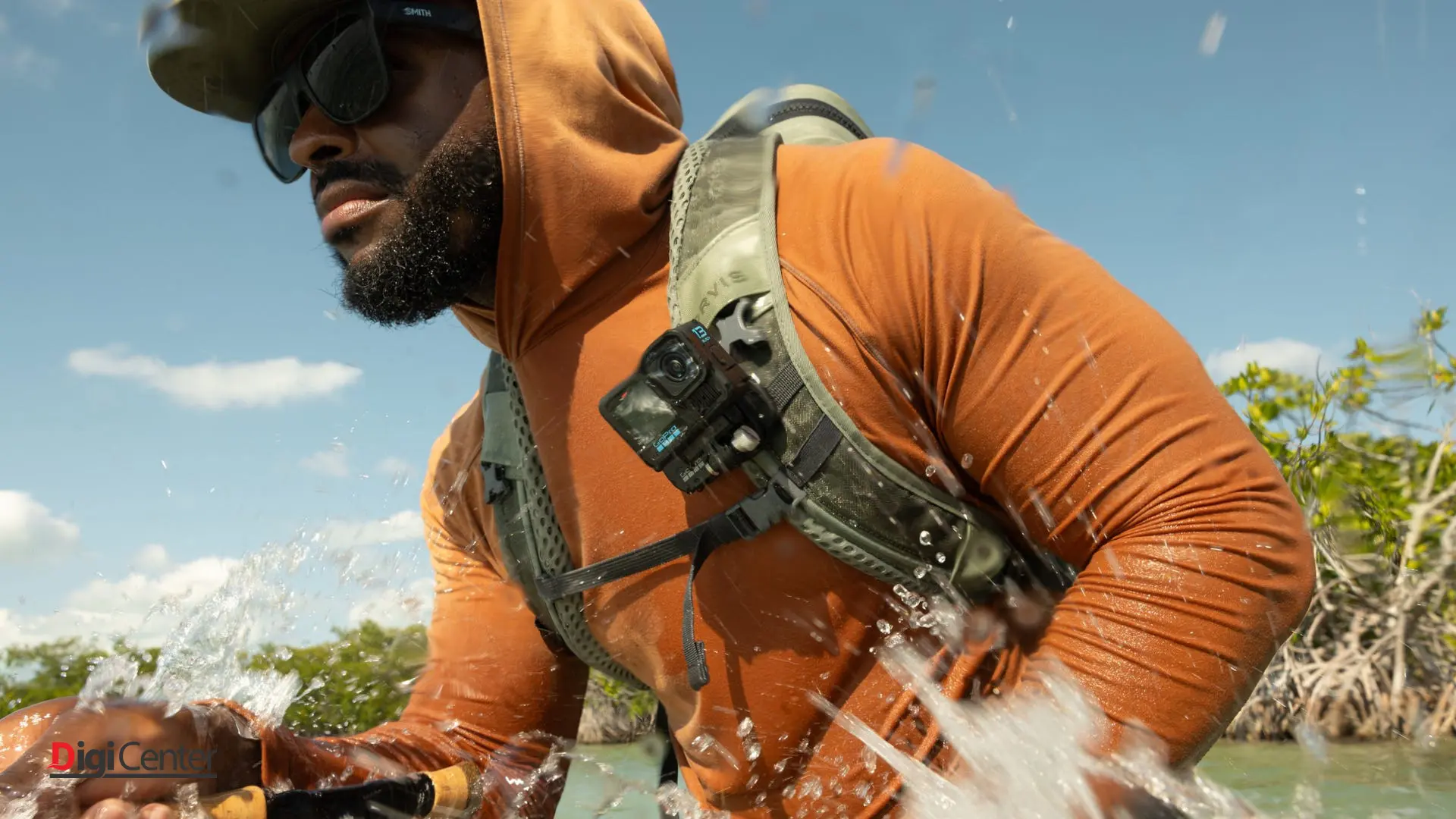 نصب دوربین GoPro HERO13 Black روی بند شانهای با قفل مغناطیسی