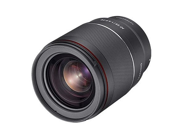 Samyang AF 35mm F1p4 P lens diagonal opt سامیانگ لنز جدید AF 35mm F1.4 P را معرفی کرد: نخستین لنز از نسل سوم برای سونی