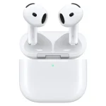 AirPods 4 با قابلیت حذف نویز فعال، یکی از ایربادها بیرون از کیس شارژ سفید اپل