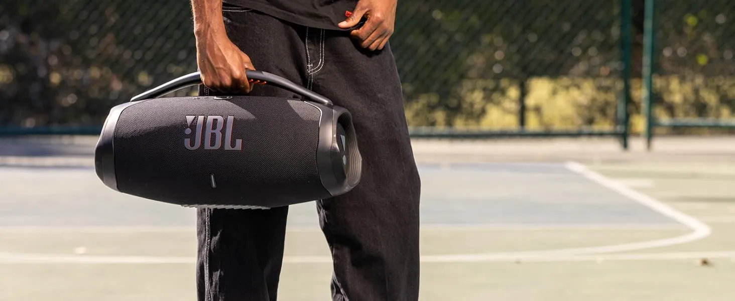 حمل اسپیکر JBL Boombox 3 در محیط شهری یا ورزشی