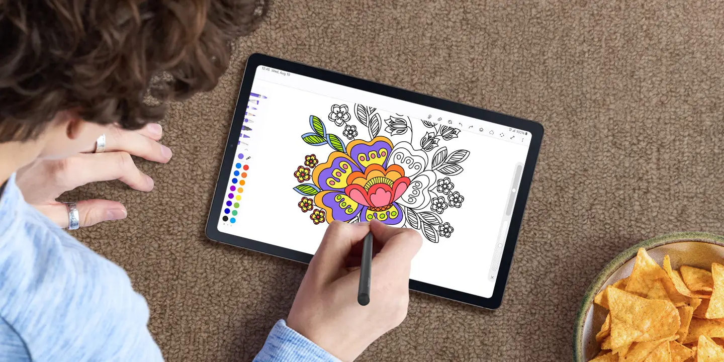طراحی با قلم S Pen روی تبلت Galaxy Tab S6 Lite 2024 توسط کاربر