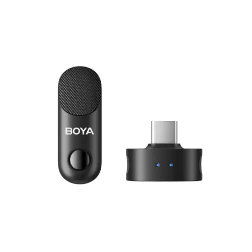میکروفون BOYA Magic در حال استفاده هنگام مصاحبه