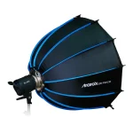 نمای جانبی اکتاباکس پارابولیک آراروکس Ararox QR-P90 Parabolic Softbox (90cm) متصل به هد فلاش استودیویی با طراحی عمیق و میله های تقویت شده برای نورپردازی نرم و یکنواخت