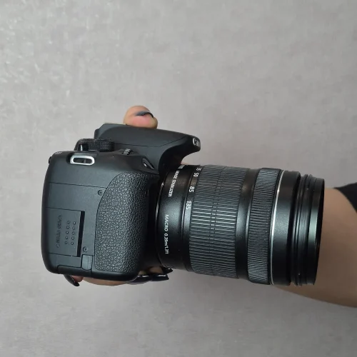 دوربین عکاسی کانن Canon EOS 700D Kit 18-135mm IS STM دست دوم - Image 4