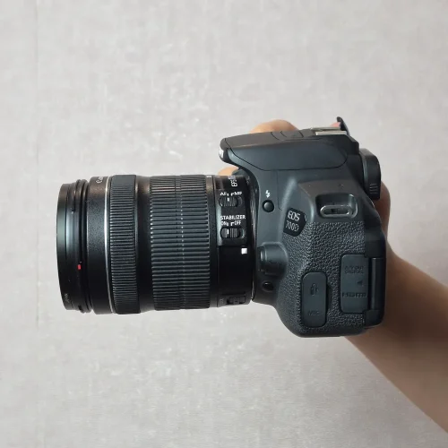 دوربین عکاسی کانن Canon EOS 700D Kit 18-135mm IS STM دست دوم - Image 5